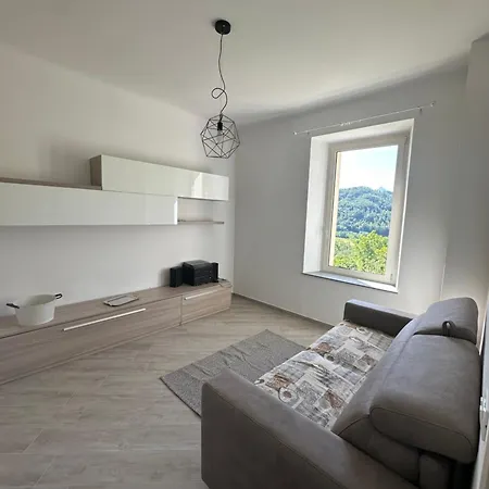 Lunigiana, Lorenzo House *