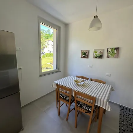 Lunigiana, Lorenzo House فيلة *