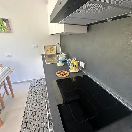 Lunigiana, Lorenzo House فيلة