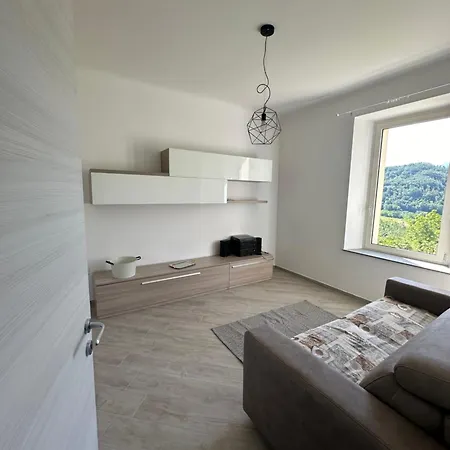 Lunigiana, Lorenzo House *